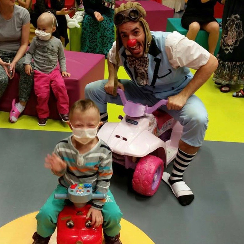 Guillaume Vermette Clown Humanitaire Russie hôpital